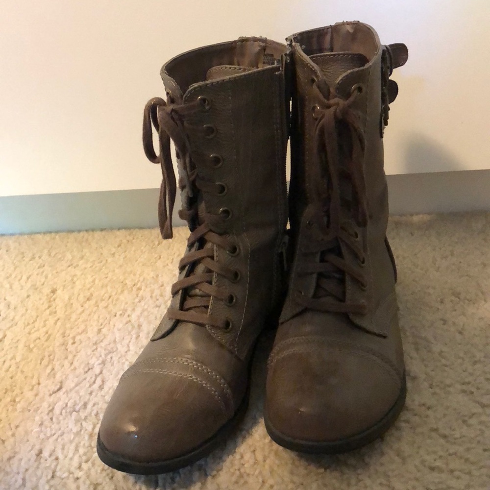 Rampage combat boots size 7 (fit more like 6.5)